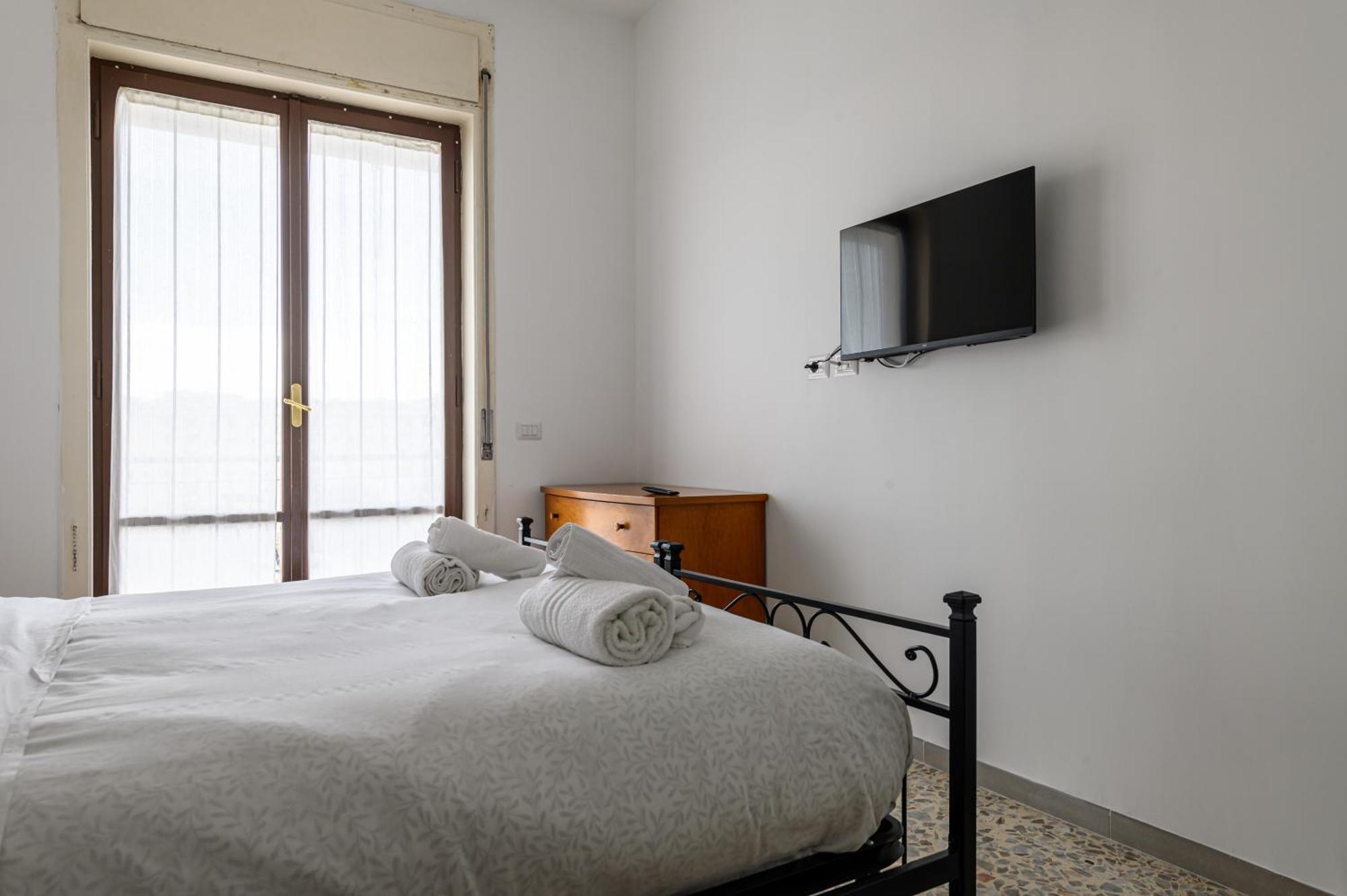 Apartment Via Coriolano 8 Naples
